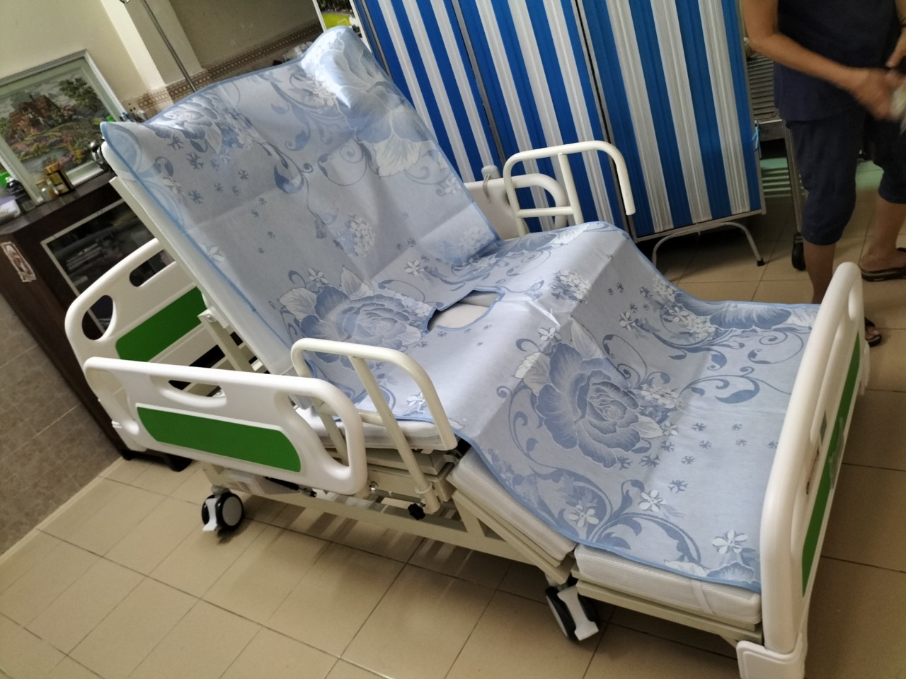 Giường y tế sử dụng điện TJM-GD10